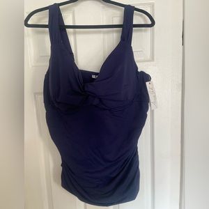 Anne Cole Plus Size Twist Front Underwire Tankini. Size 20W